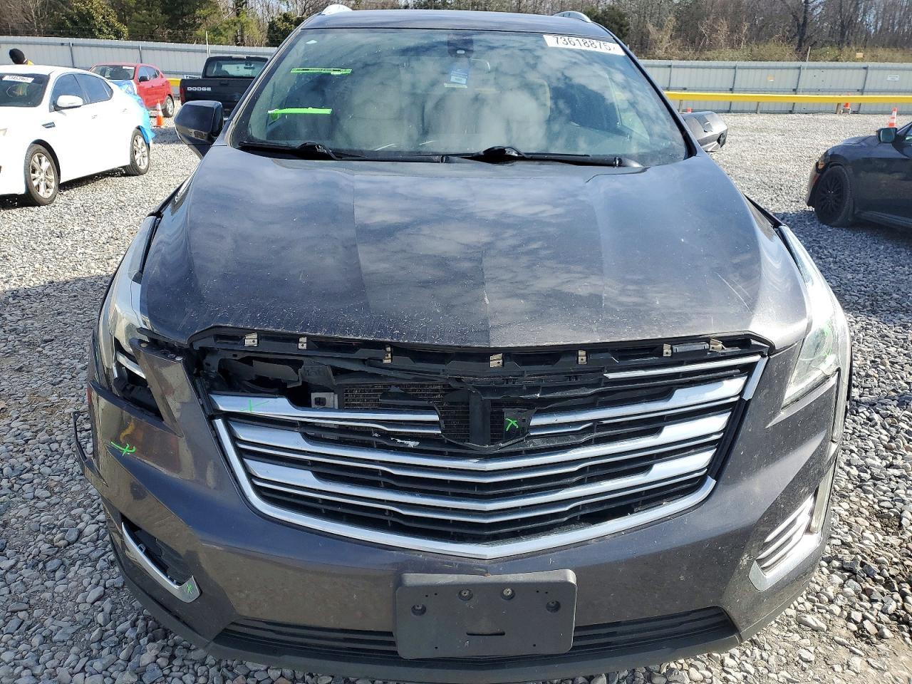 2017 CADILLAC XT5