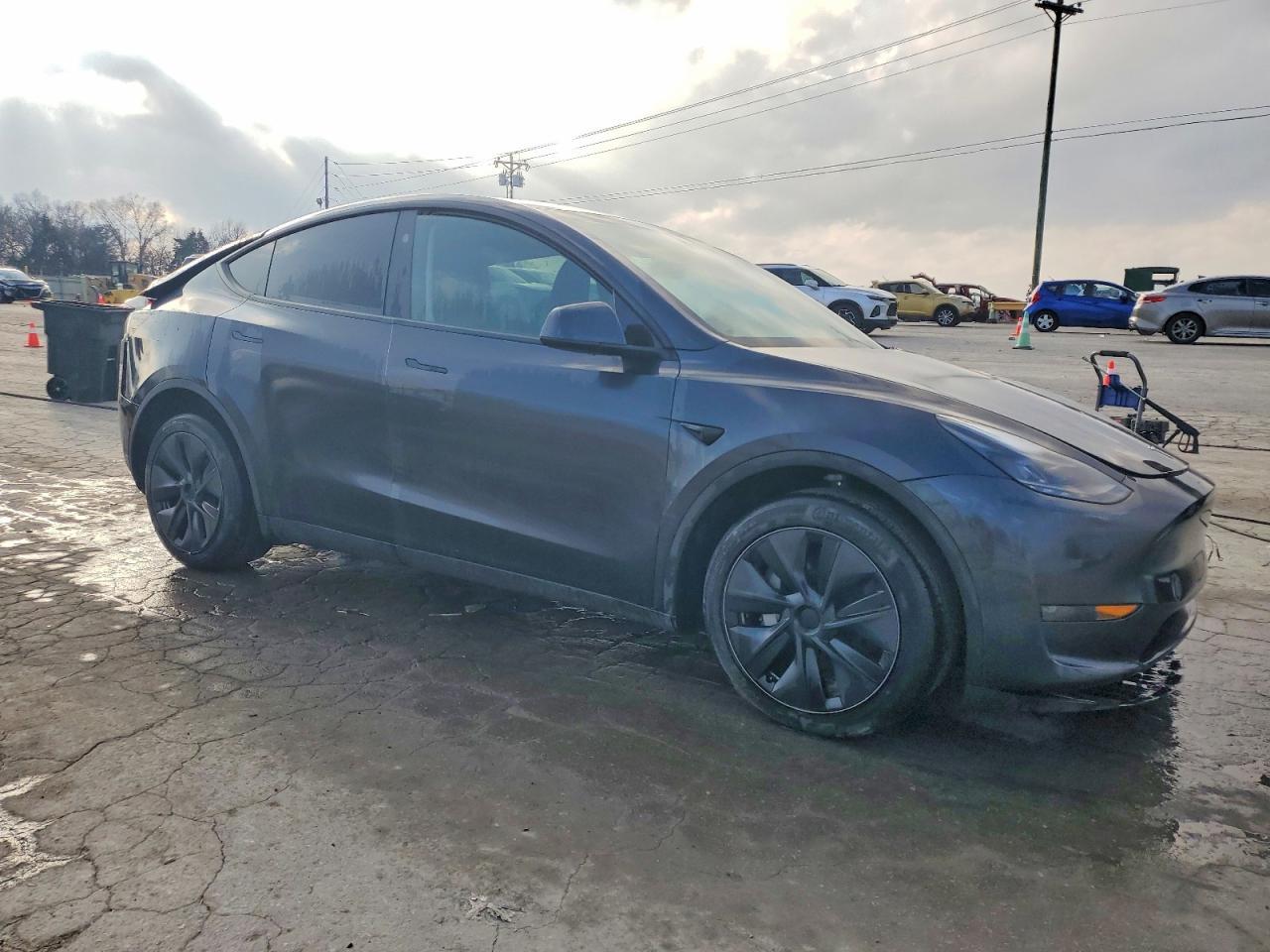 2024 TESLA MODEL Y