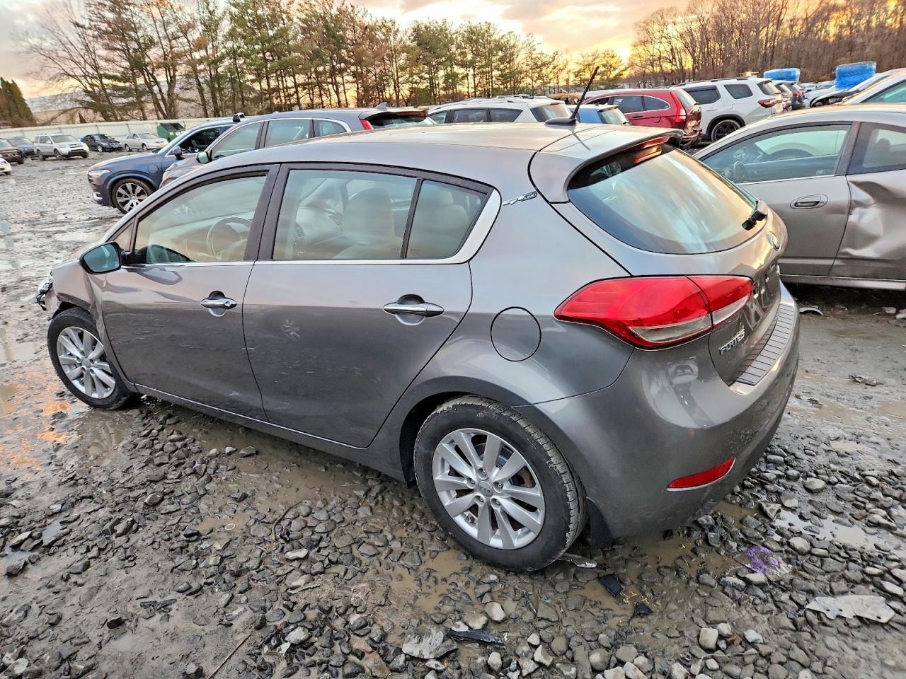 2015 KIA FORTE