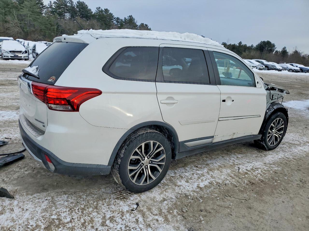2016 MITSUBISHI outlander