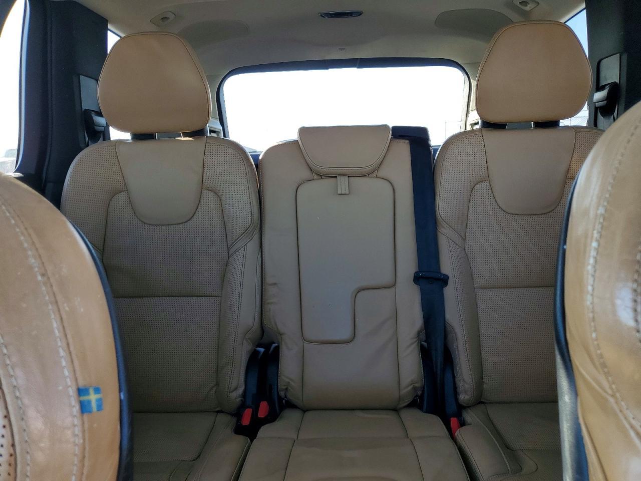 2016 VOLVO XC90