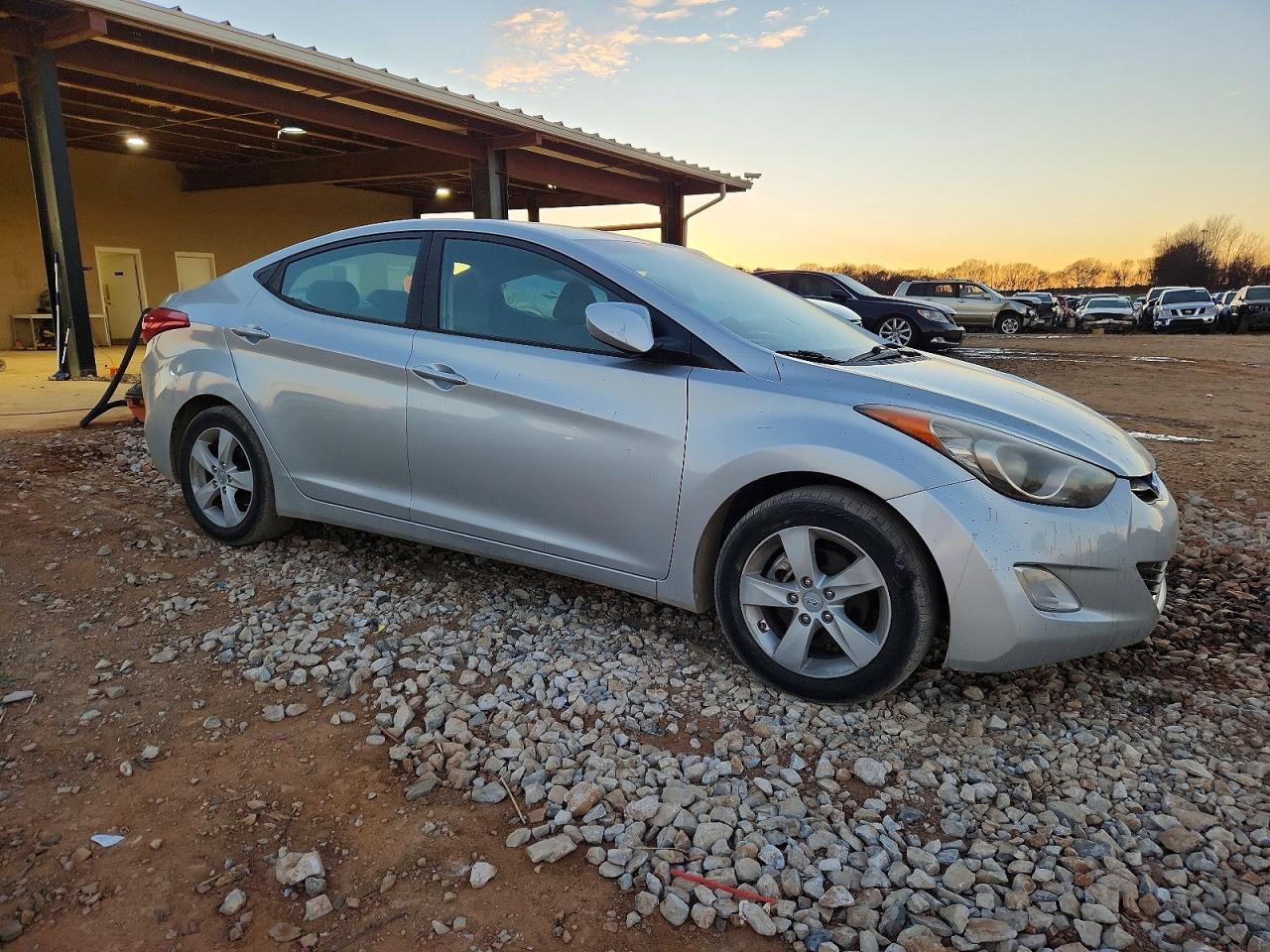 2012 HYUNDAI ELANTRA