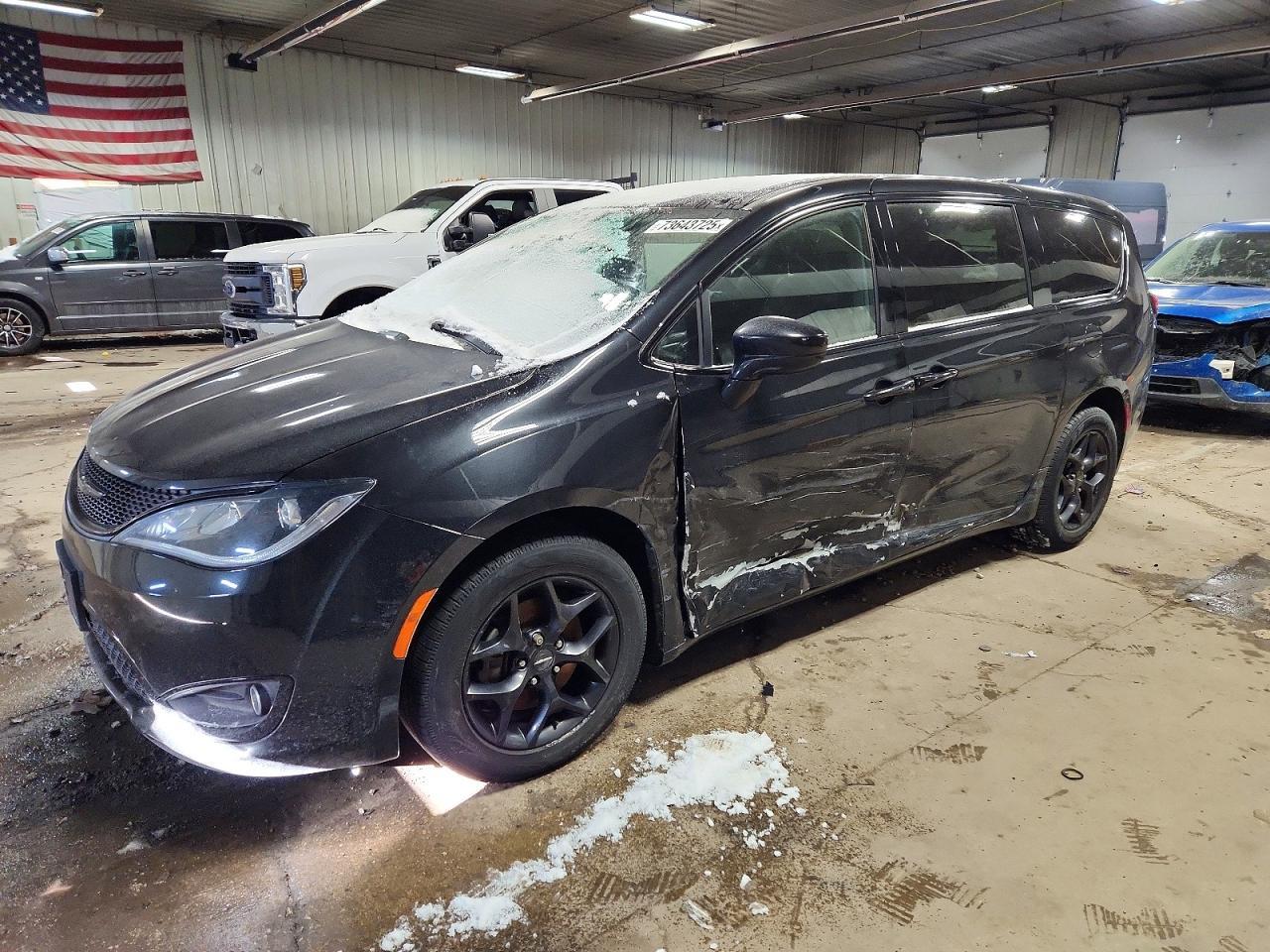 2020 CHRYSLER Pacifica