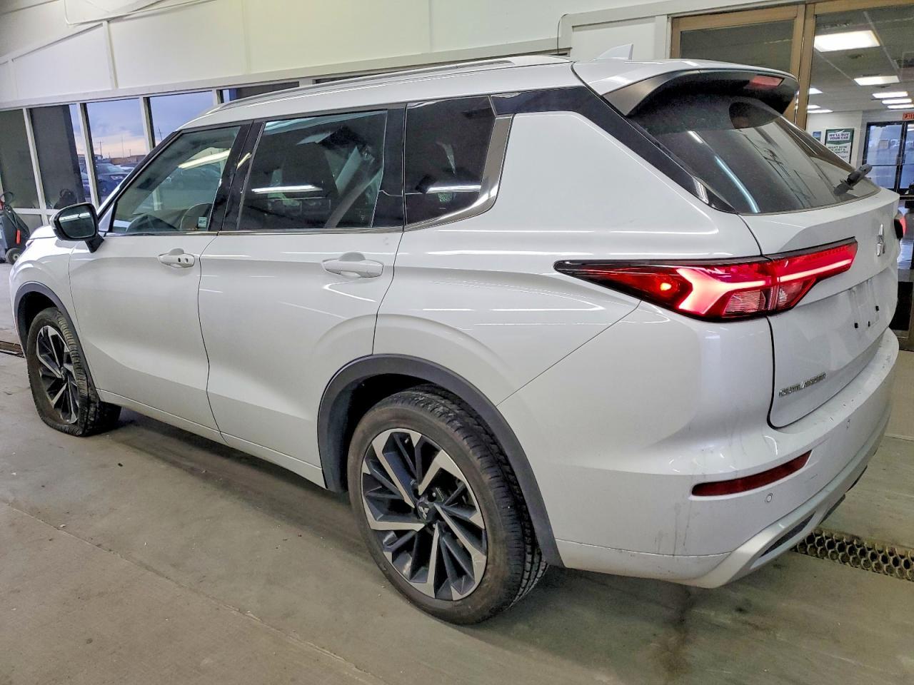 2022 MITSUBISHI outlander