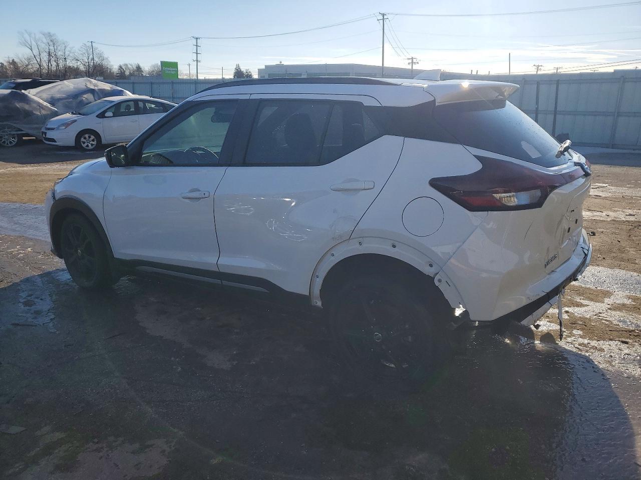 2021 NISSAN KICKS