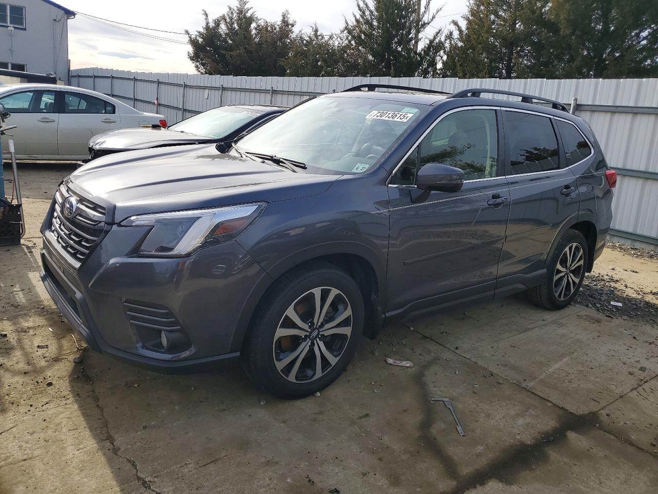 2022 SUBARU FORESTER