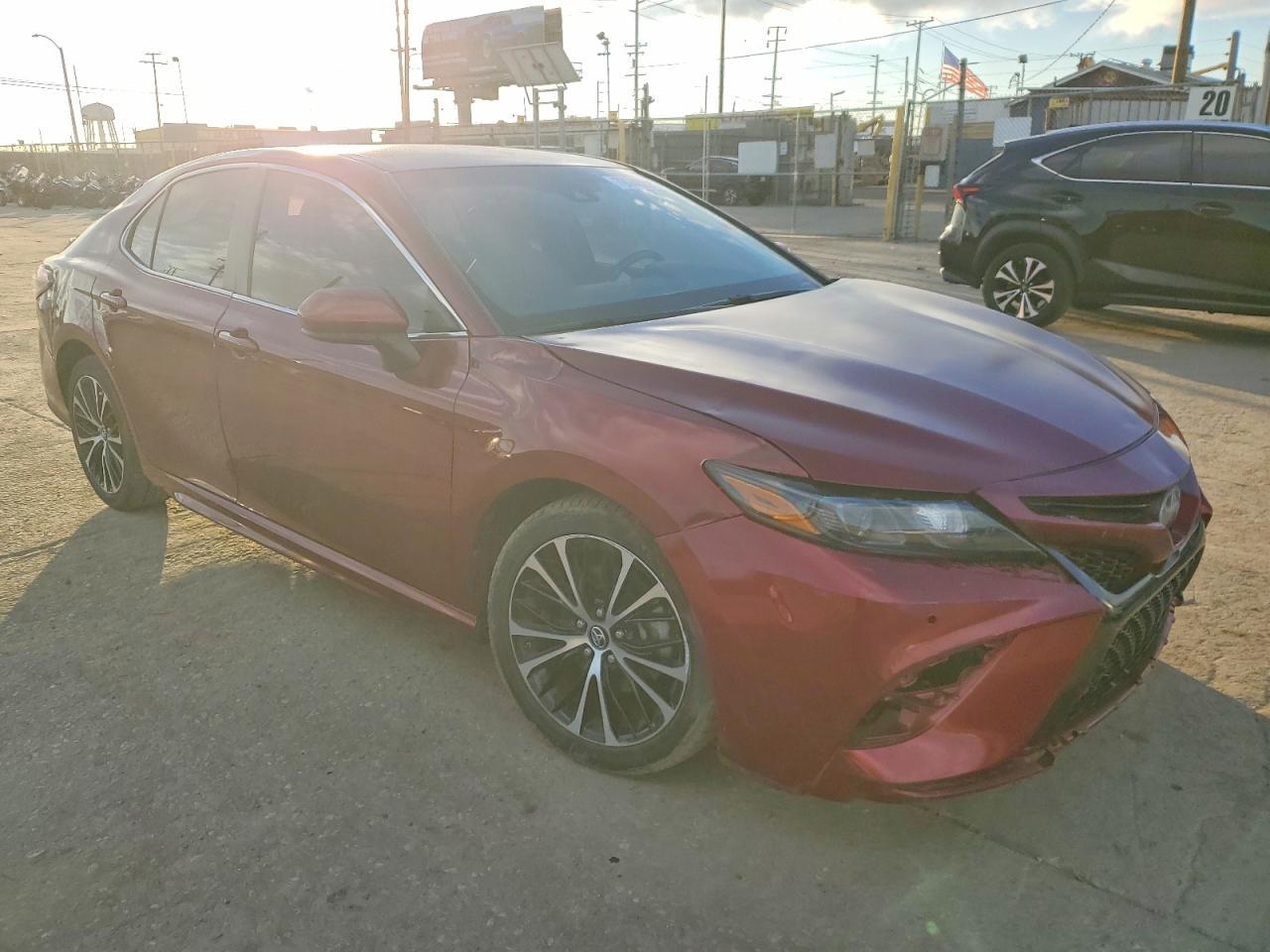 2018 TOYOTA CAMRY