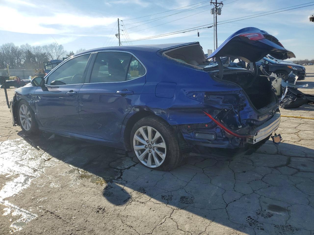2018 TOYOTA CAMRY