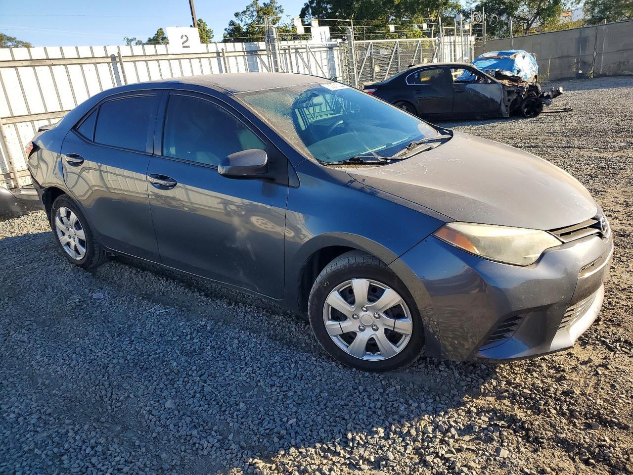 2015 TOYOTA COROLLA