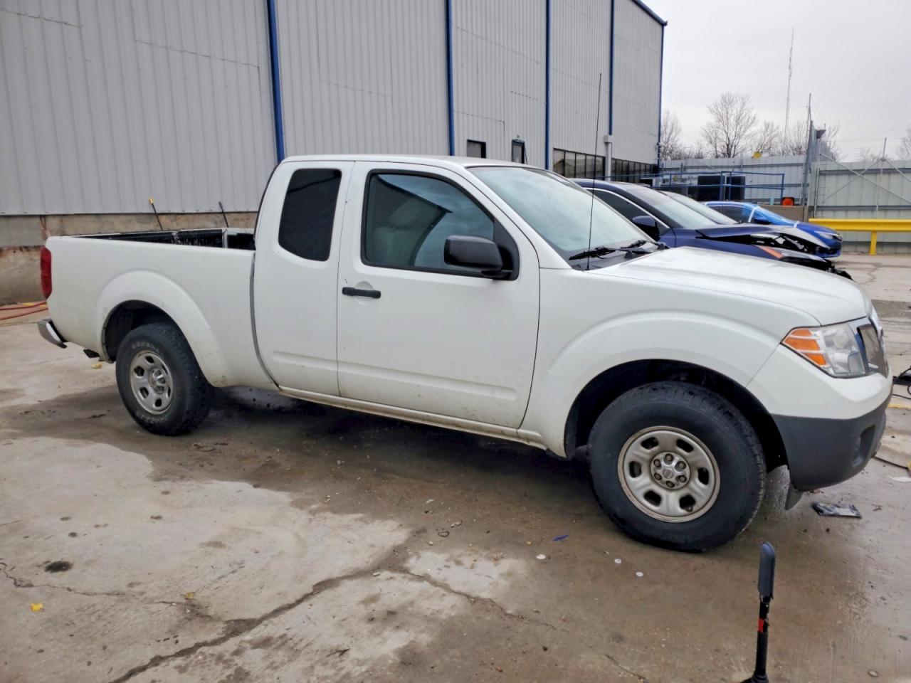 2016 NISSAN Frontier