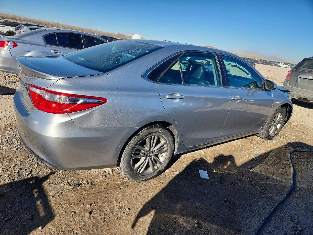 2016 TOYOTA CAMRY