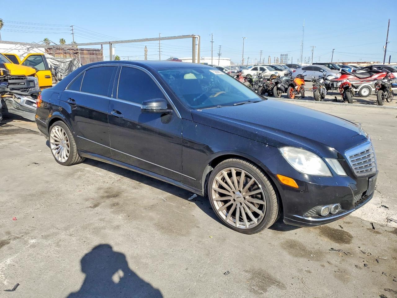 2011 MERCEDES-BENZ E-Class