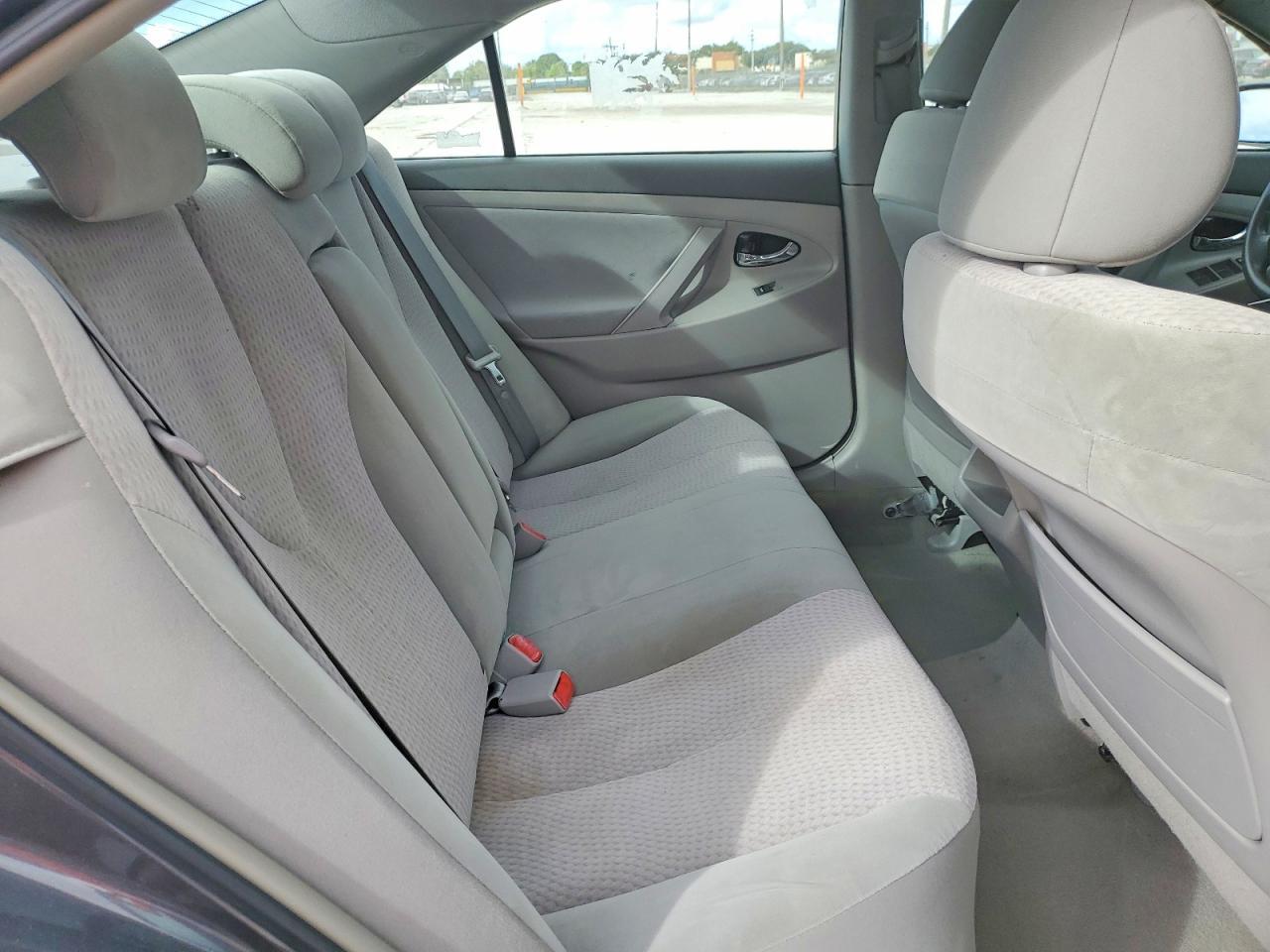 2011 TOYOTA CAMRY
