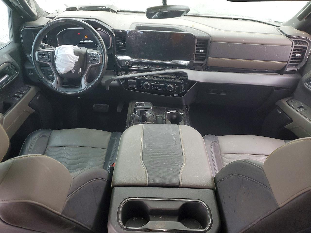 2024 CHEVROLET Silverado