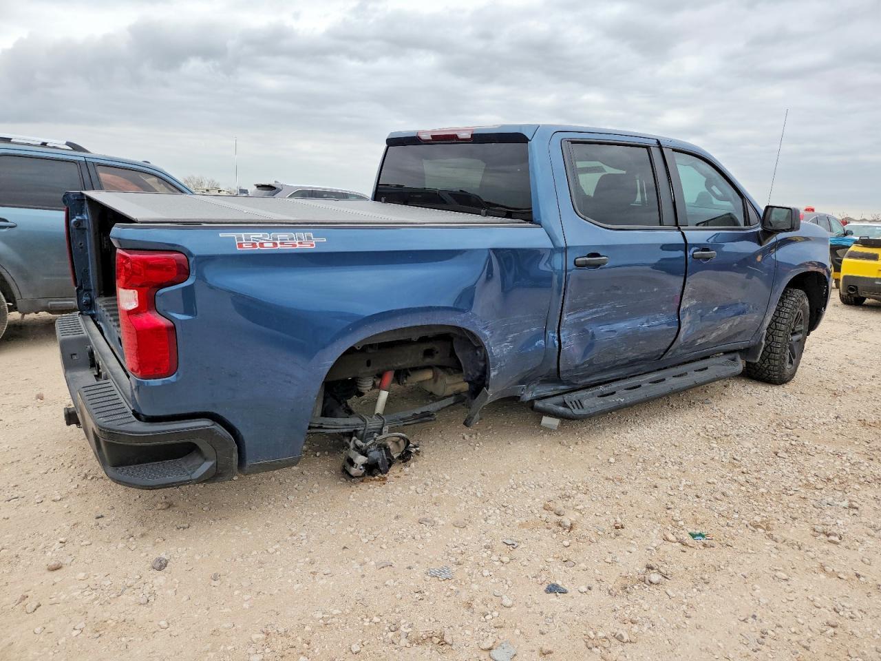 2024 CHEVROLET Silverado