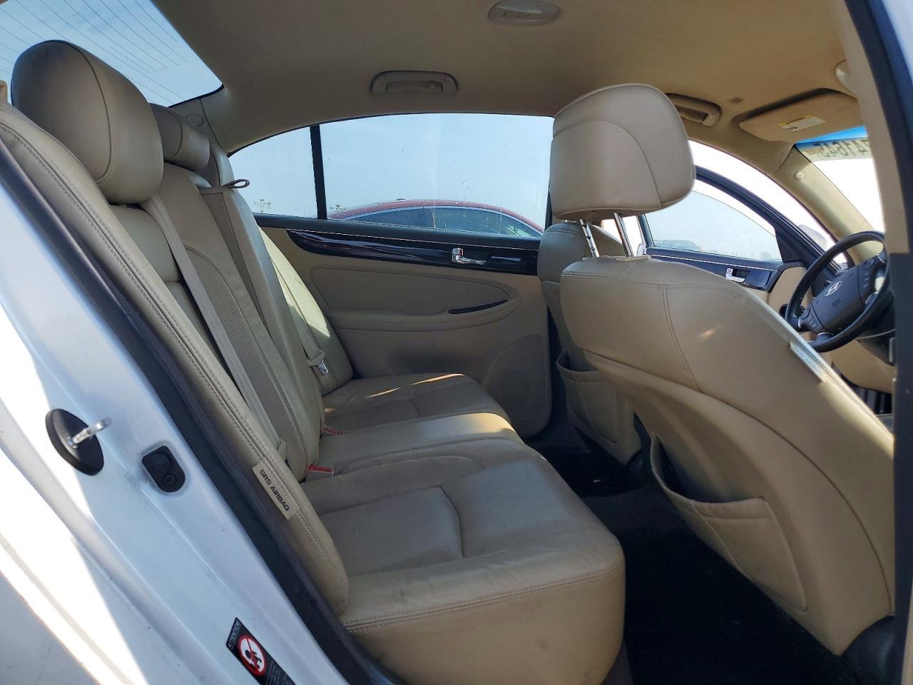 2011 HYUNDAI GENESIS