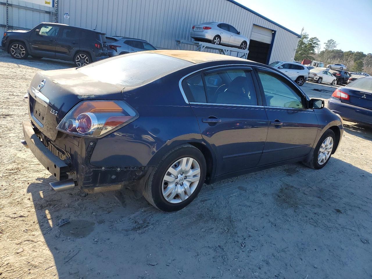 2010 NISSAN ALTIMA