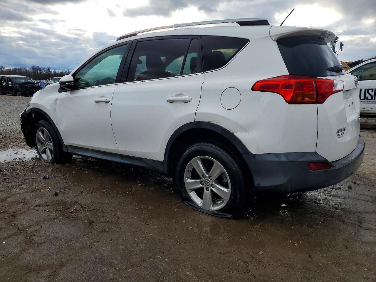 2015 TOYOTA RAV4