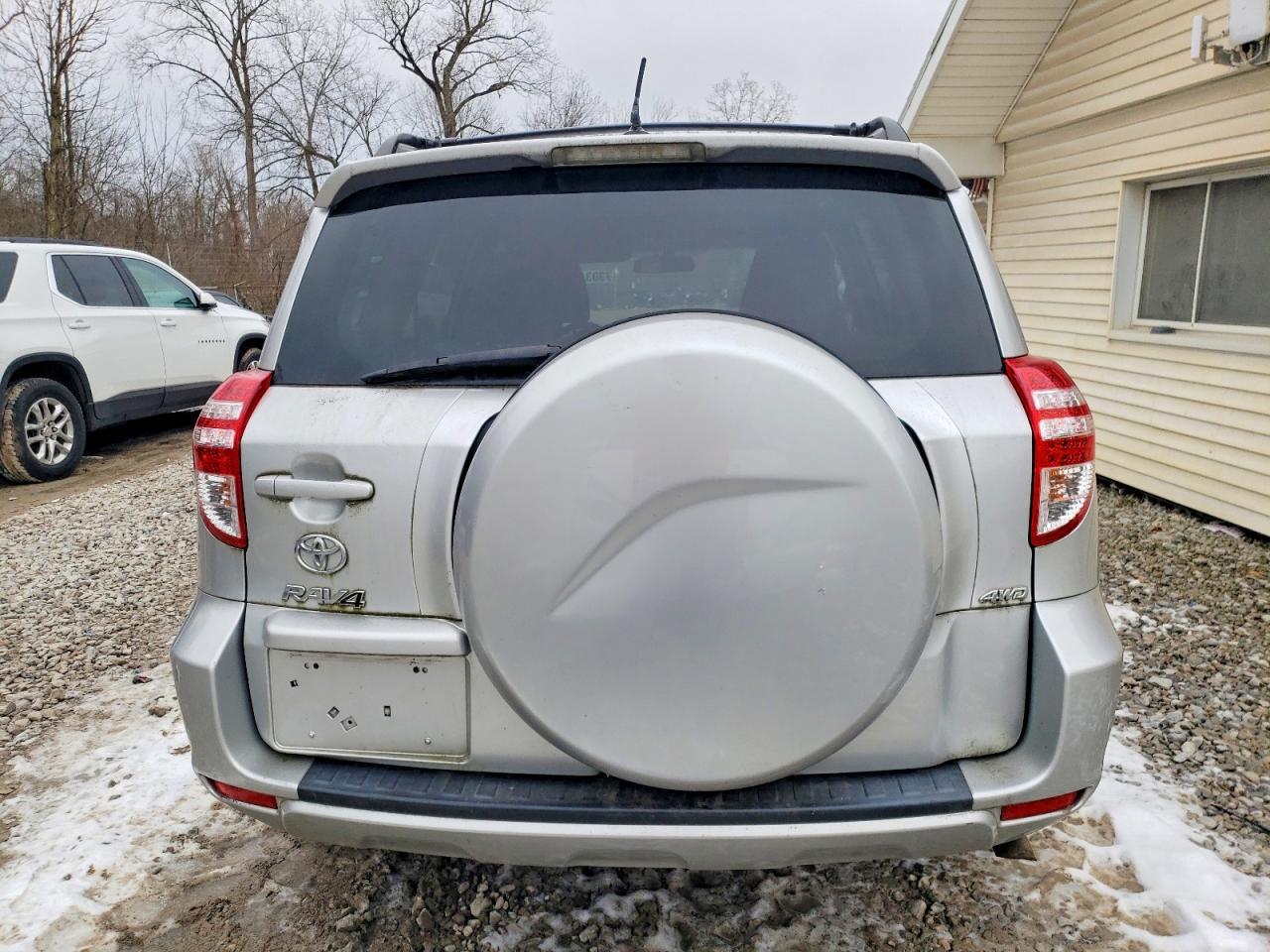 2011 TOYOTA RAV4