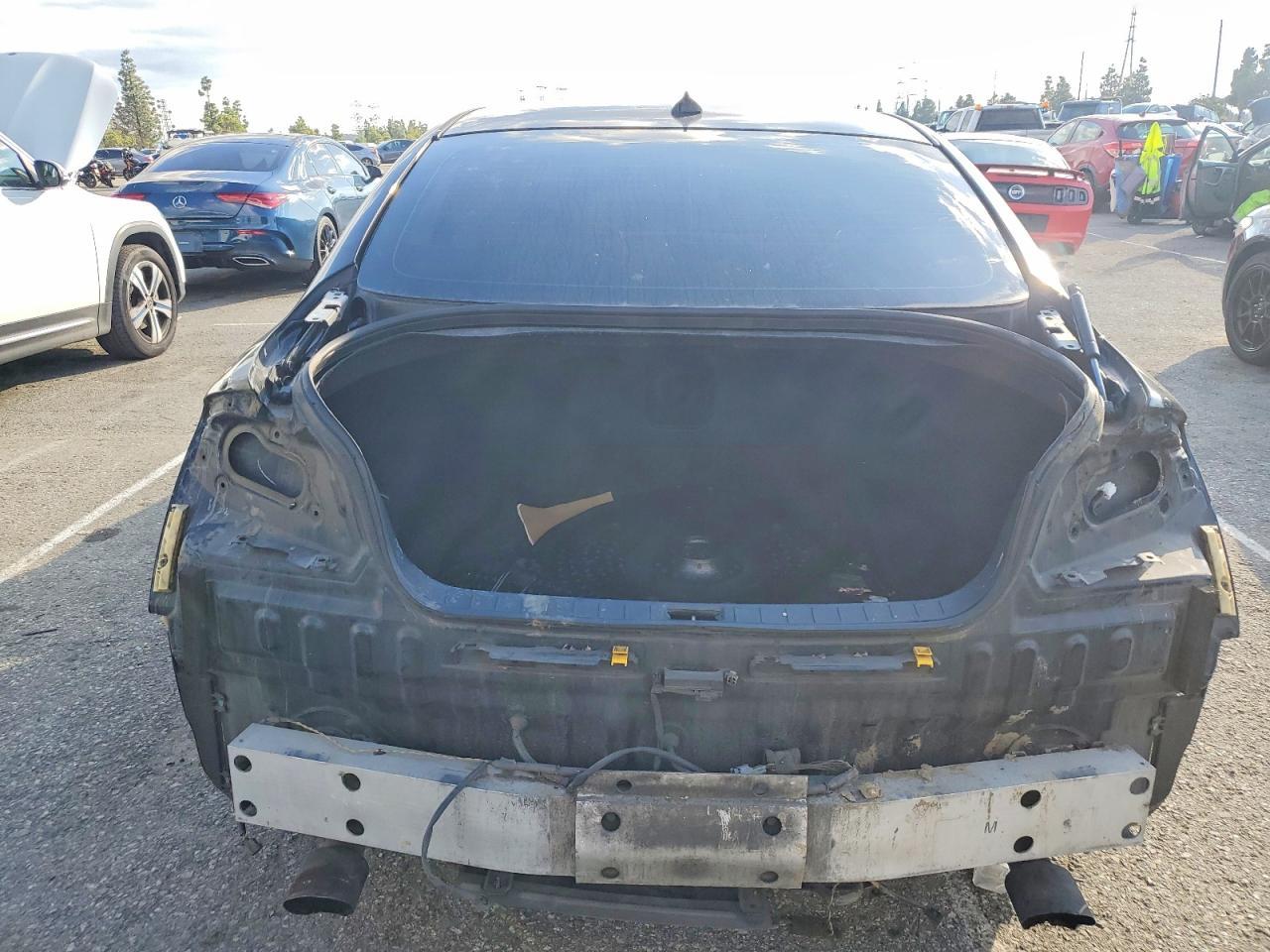 2011 INFINITI G37