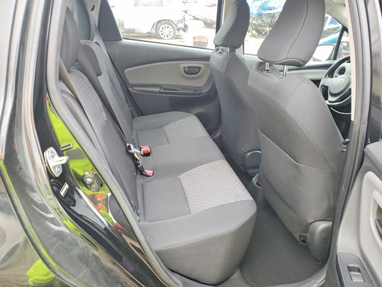 2015 TOYOTA YARIS