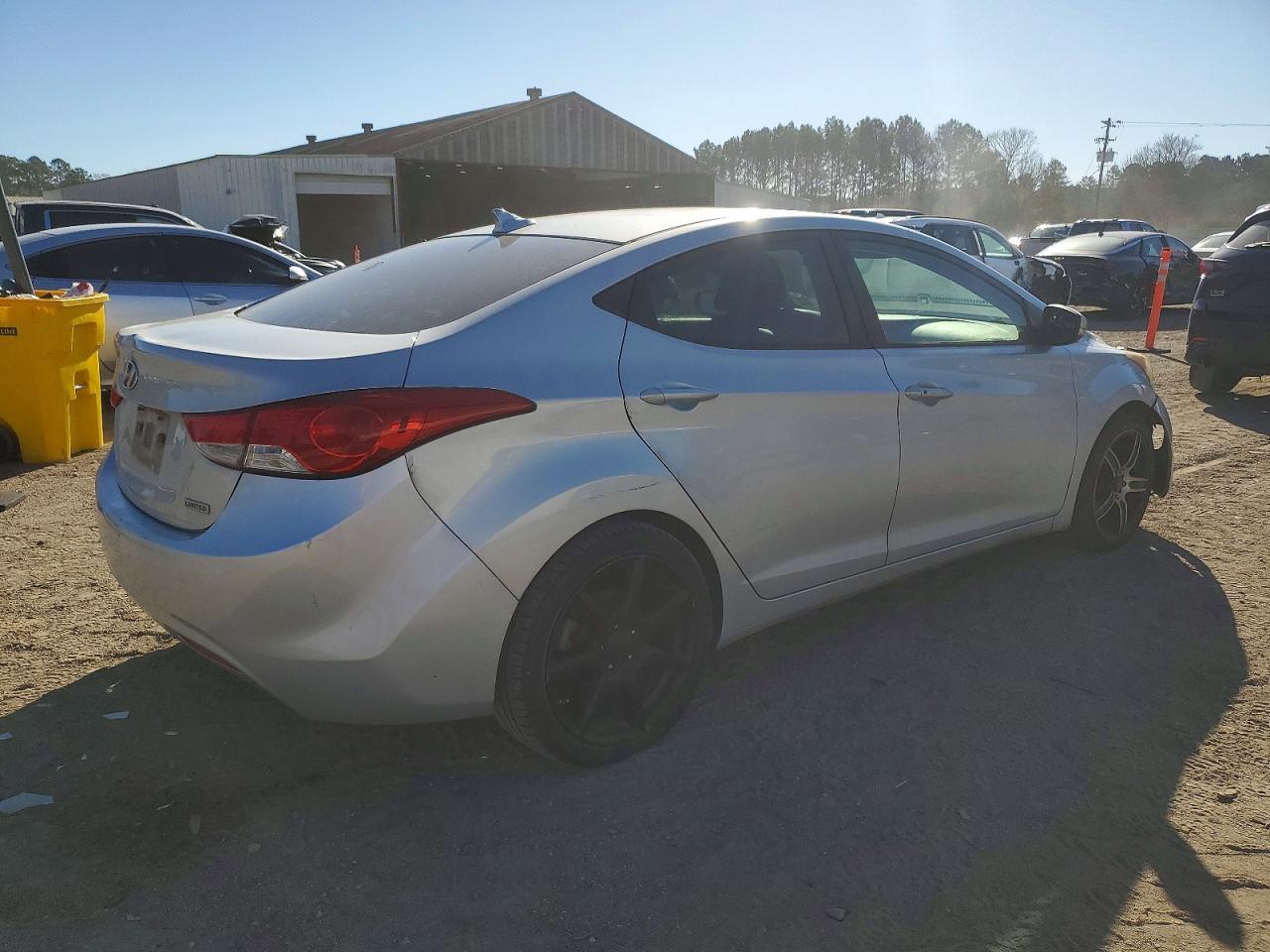 2012 HYUNDAI ELANTRA