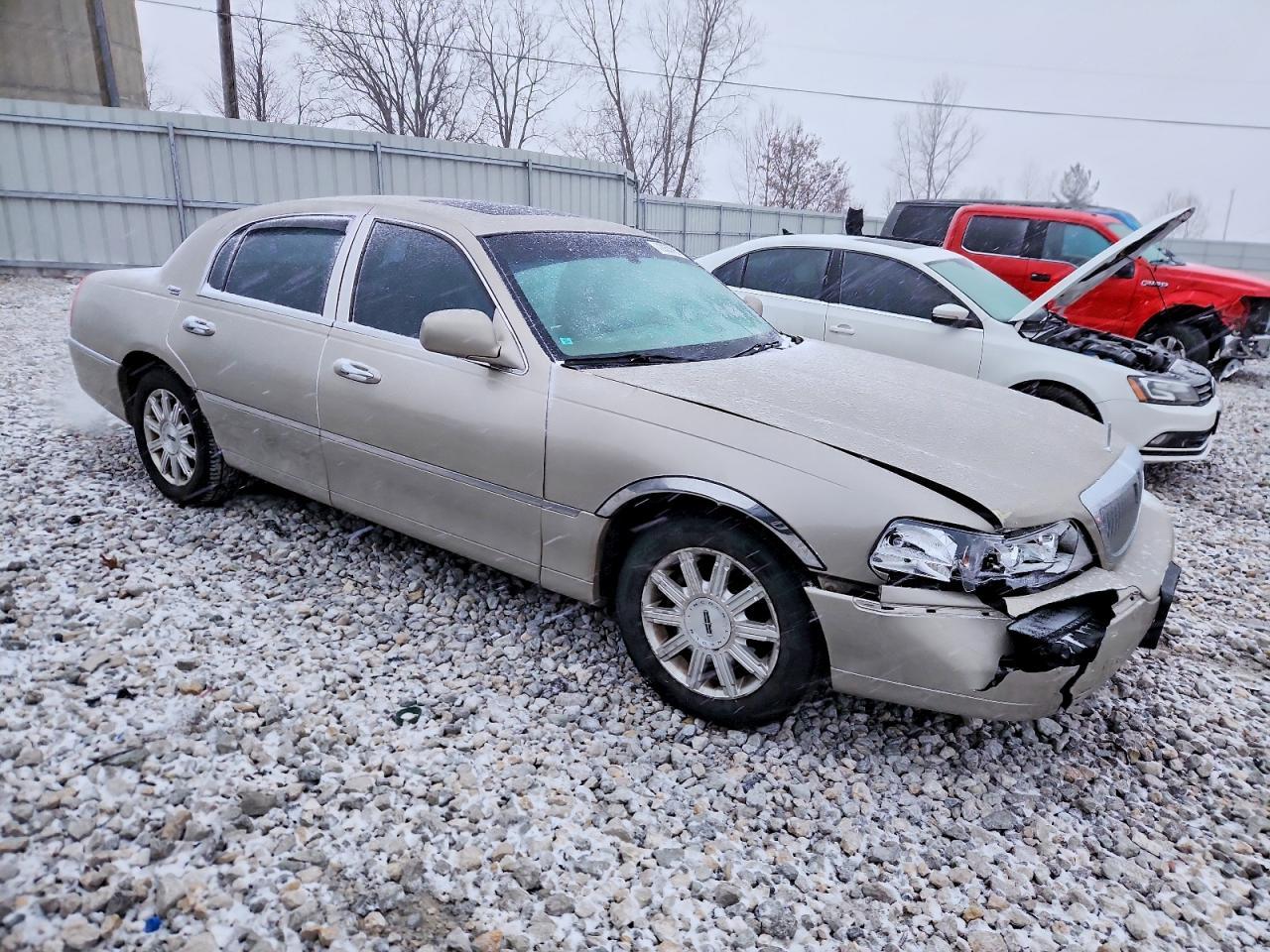 2007 LINCOLN Town Car