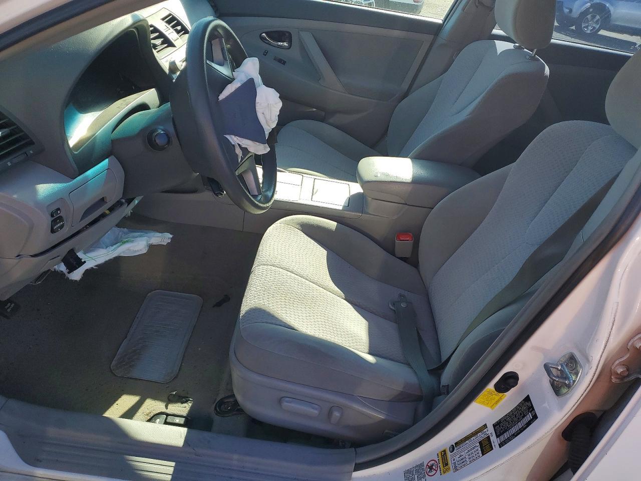 2011 TOYOTA CAMRY