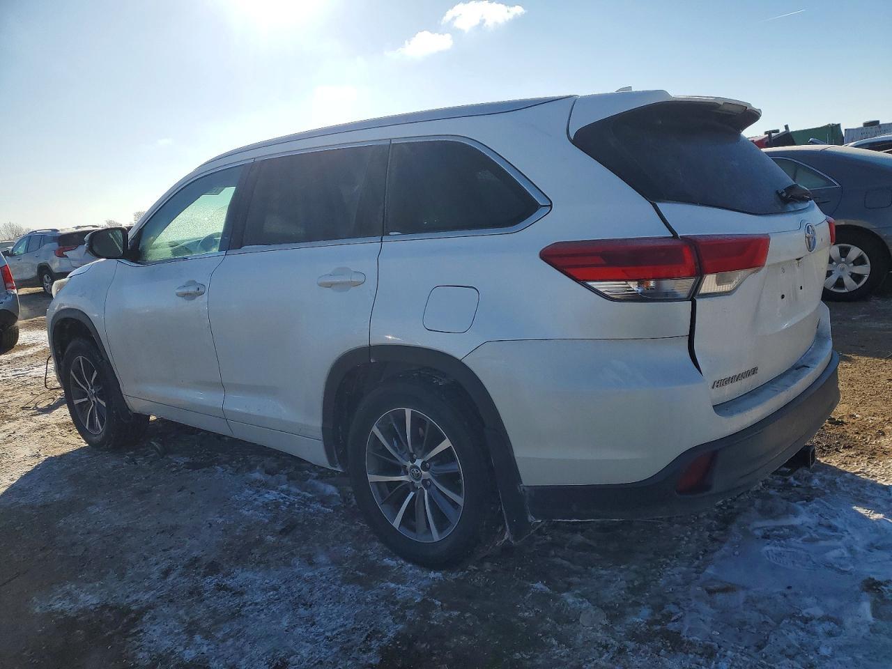 2018 TOYOTA HIGHLANDER