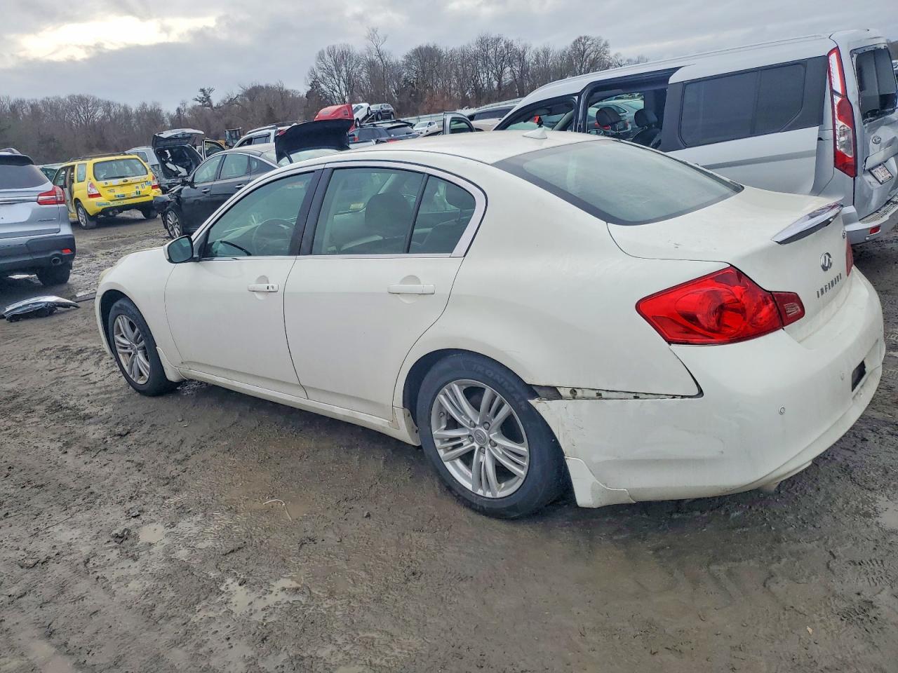 2011 INFINITI G37