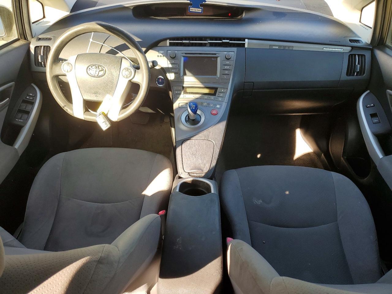2012 TOYOTA Prius Plug-In