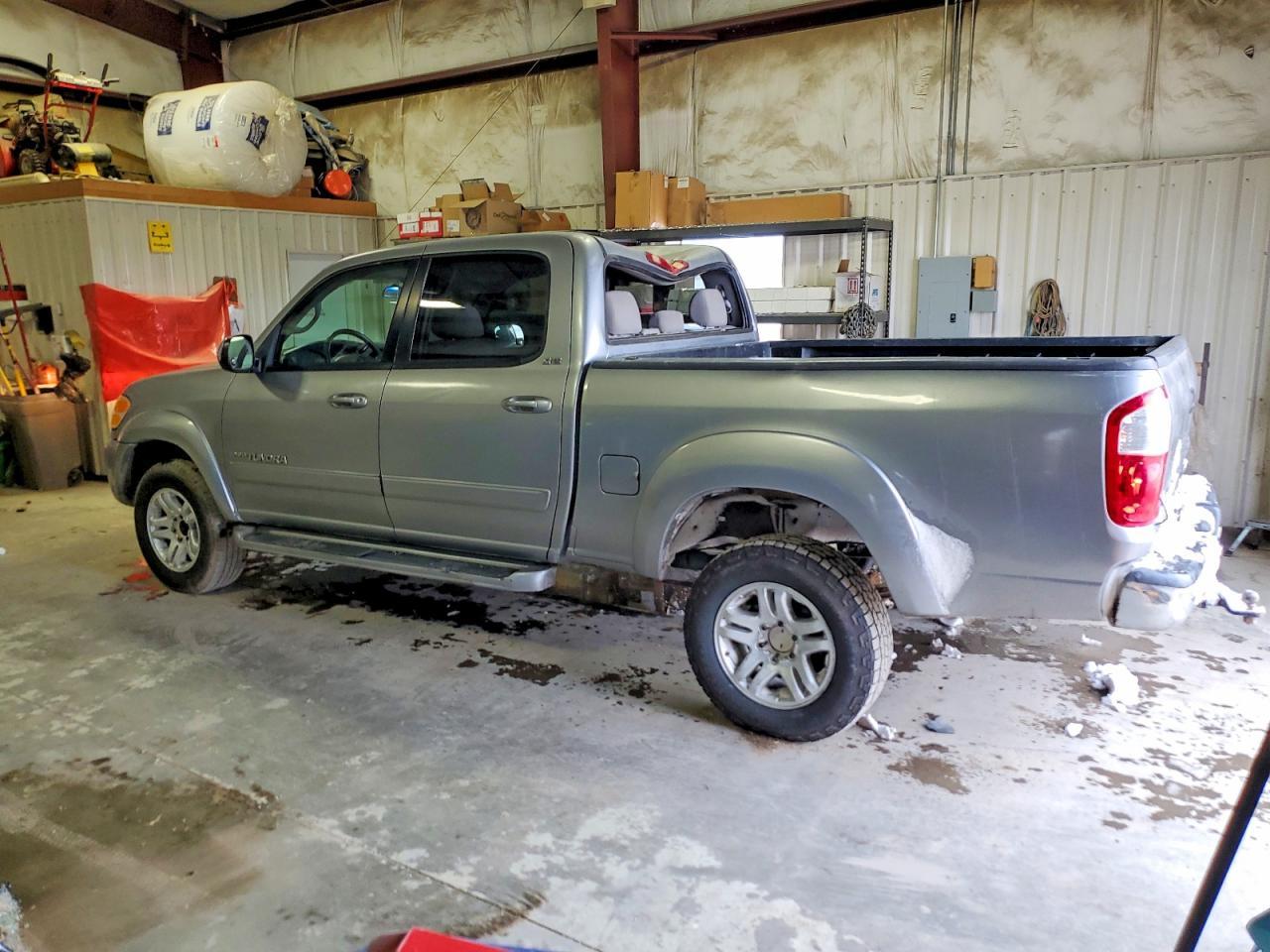 2004 TOYOTA TUNDRA
