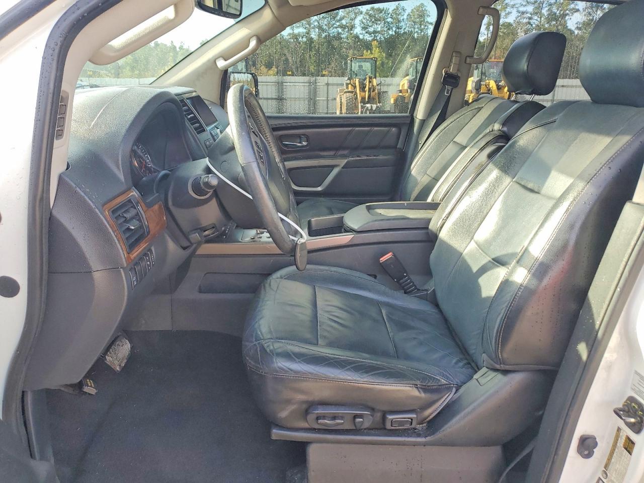 2015 NISSAN Armada