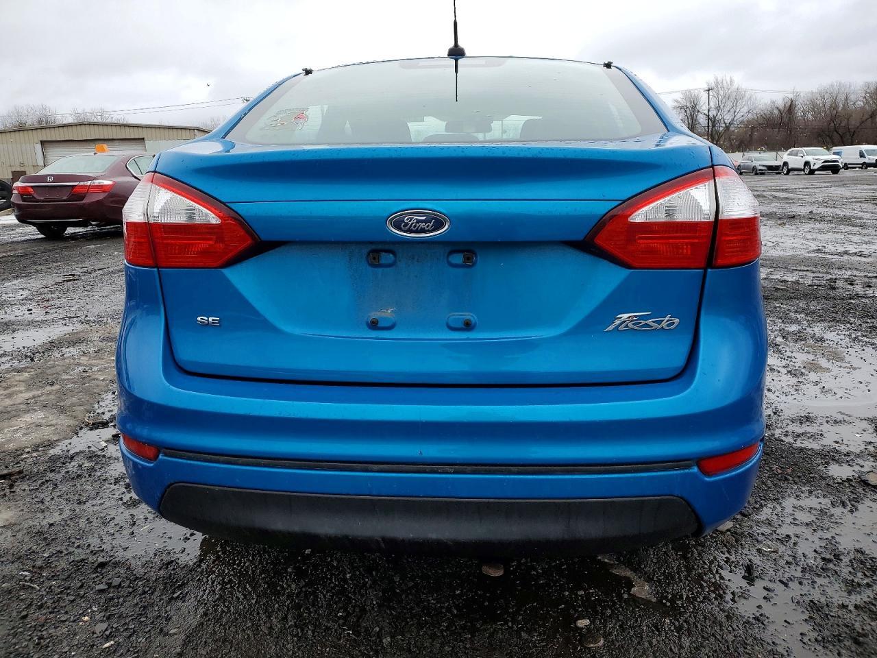 2016 FORD Fiesta