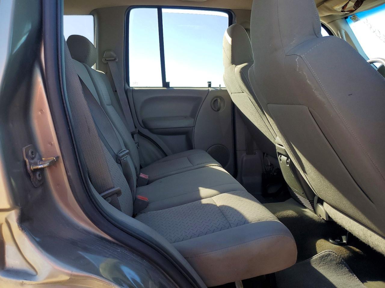2005 JEEP Liberty