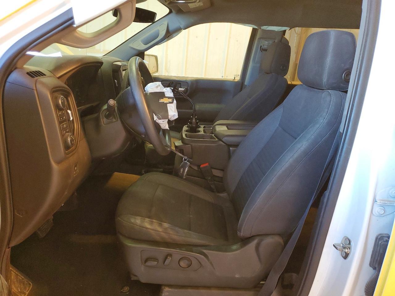 2024 CHEVROLET Silverado