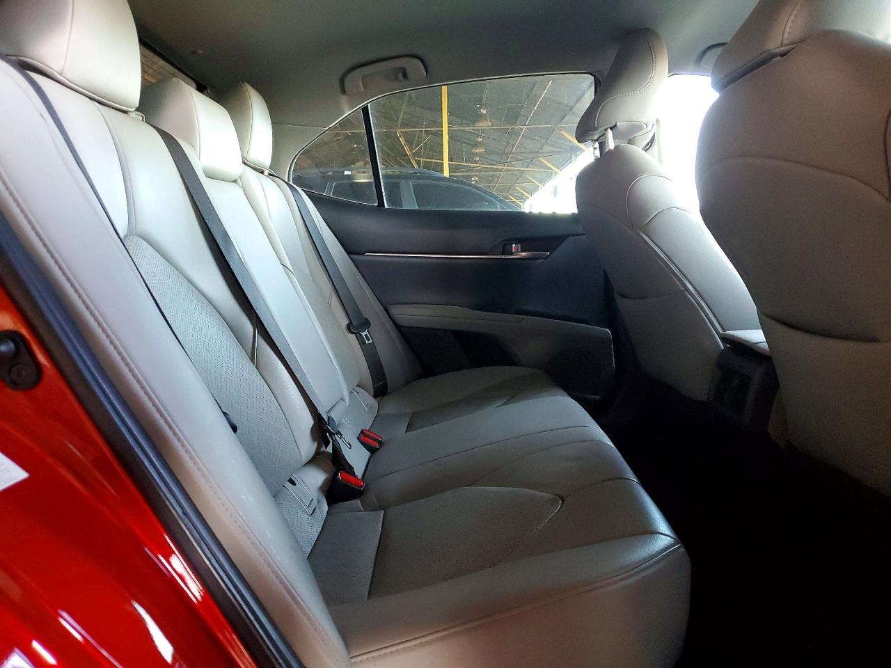 2019 TOYOTA CAMRY