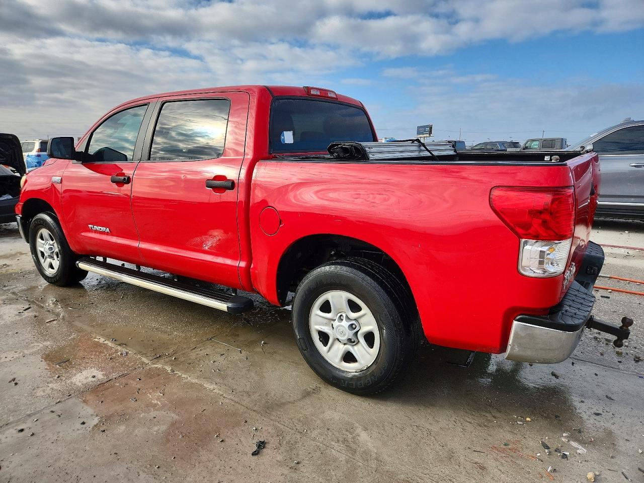 2011 TOYOTA TUNDRA