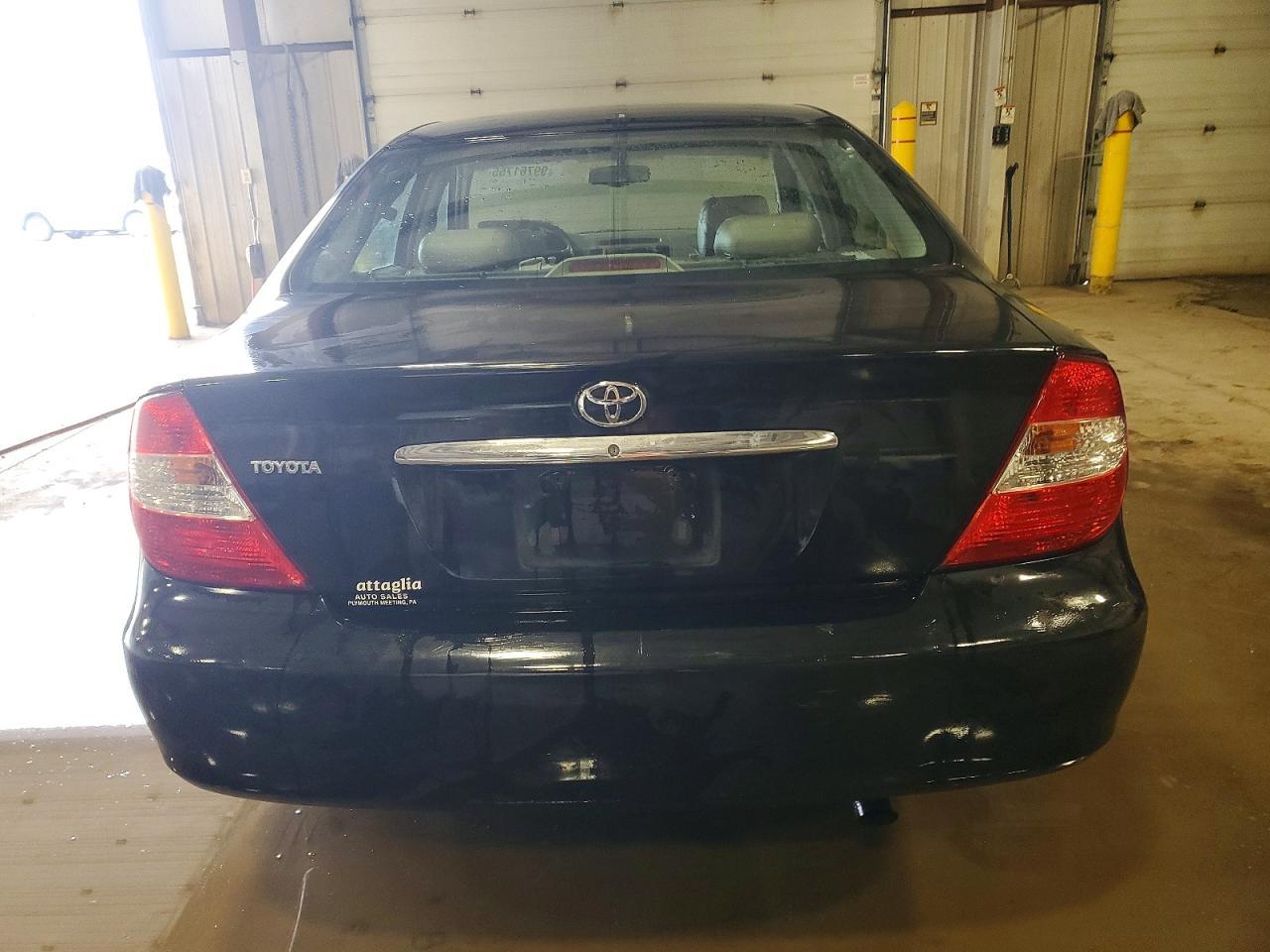 2004 TOYOTA CAMRY