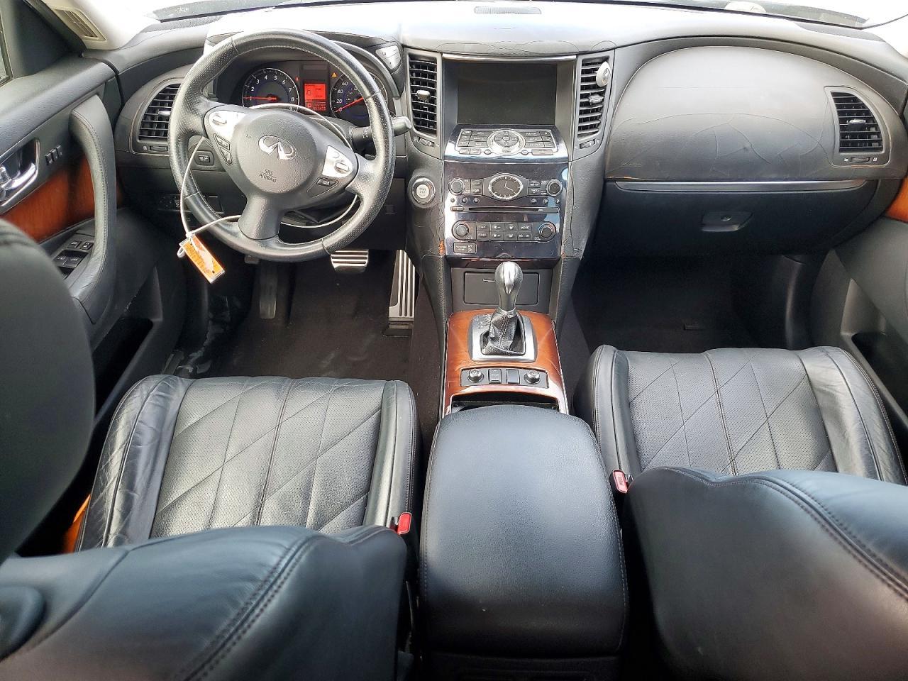 2010 INFINITI FX35