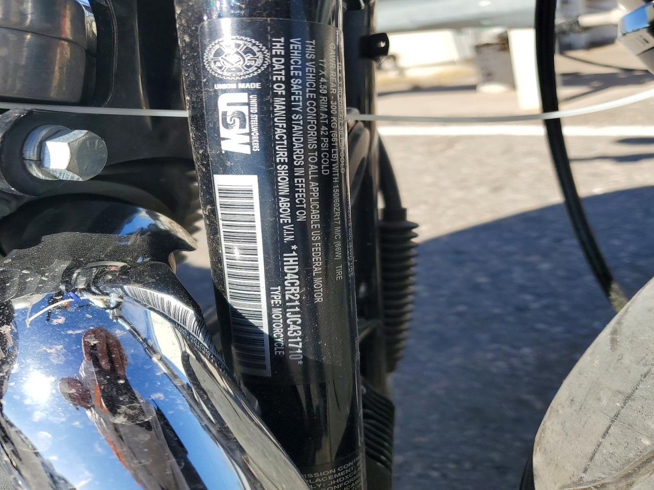 2018 HARLEY-DAVIDSON Xl883