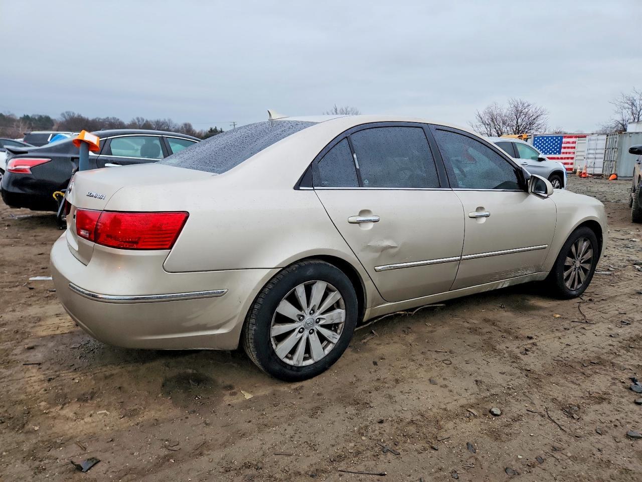 2010 HYUNDAI SONATA