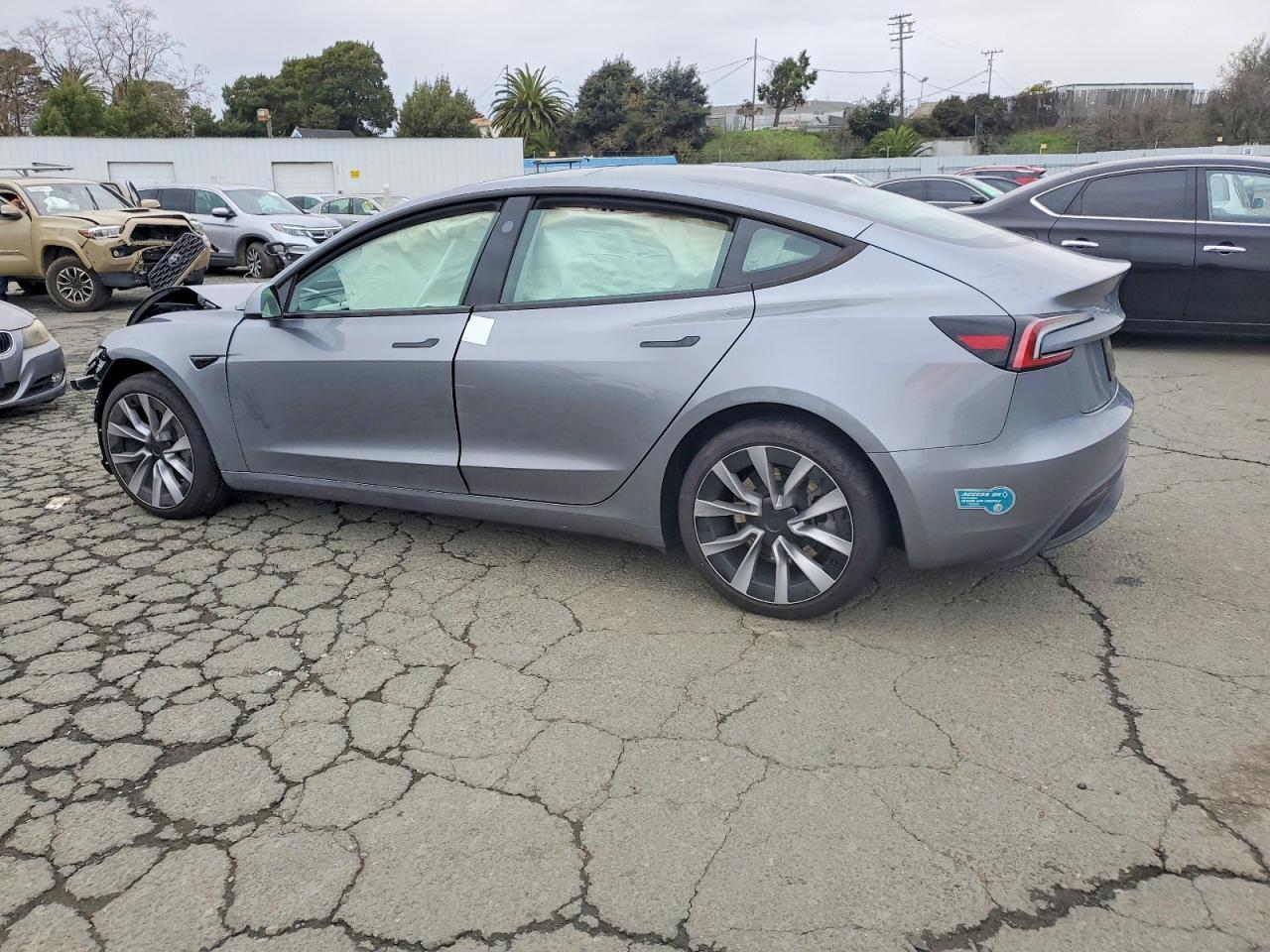 2025 TESLA MODEL 3