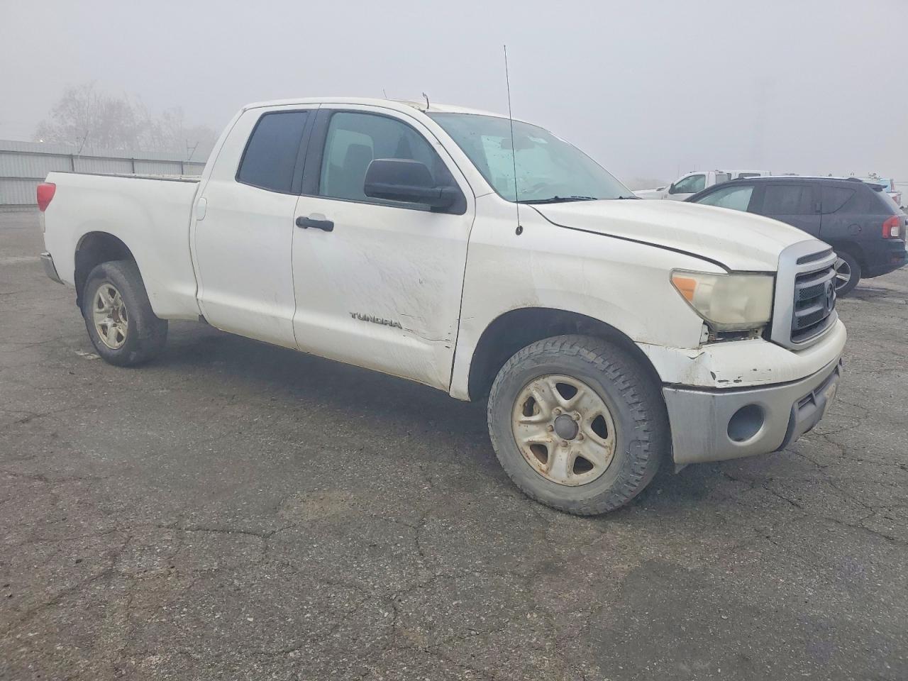 2011 TOYOTA TUNDRA