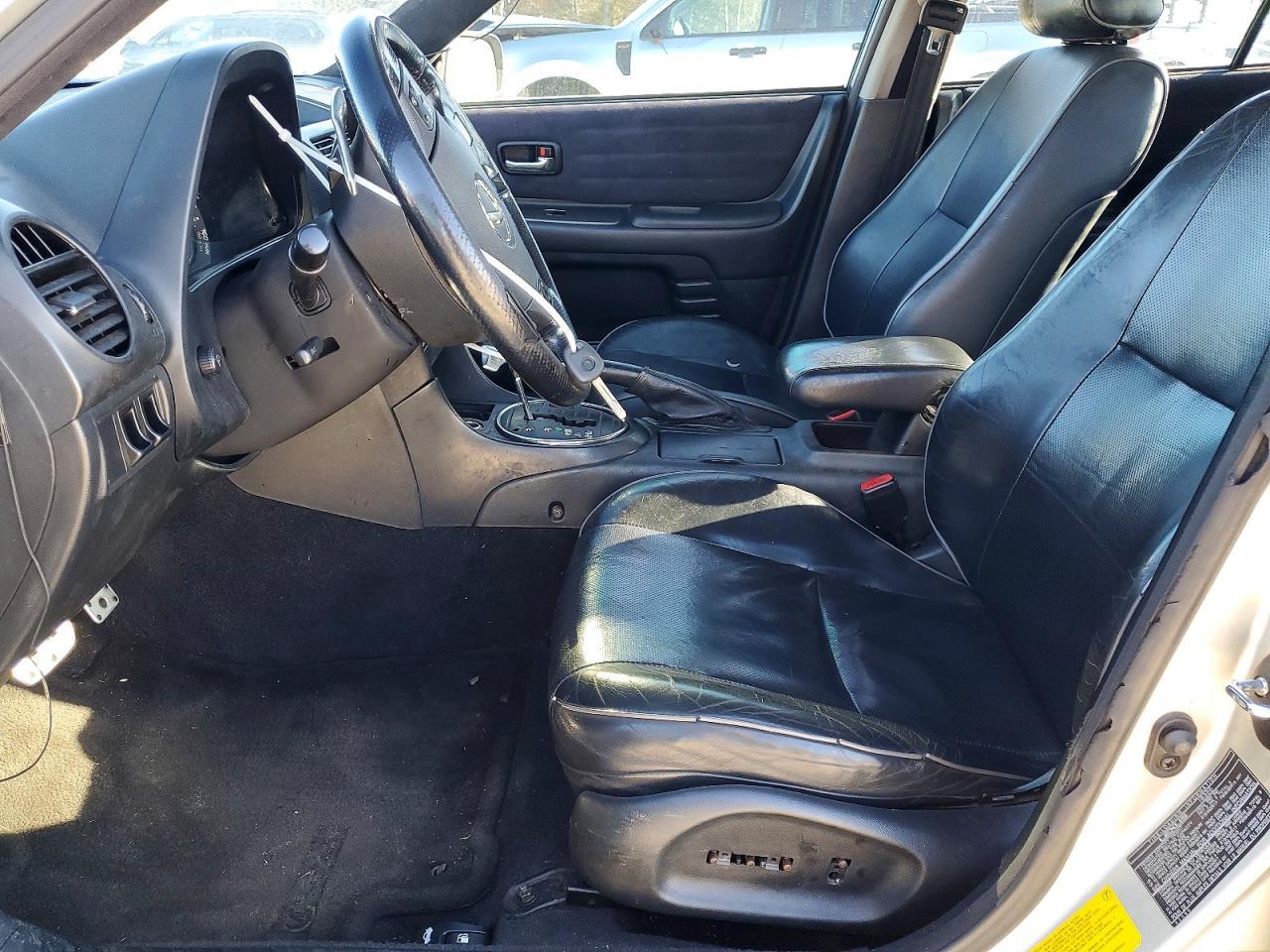2002 LEXUS IS 300