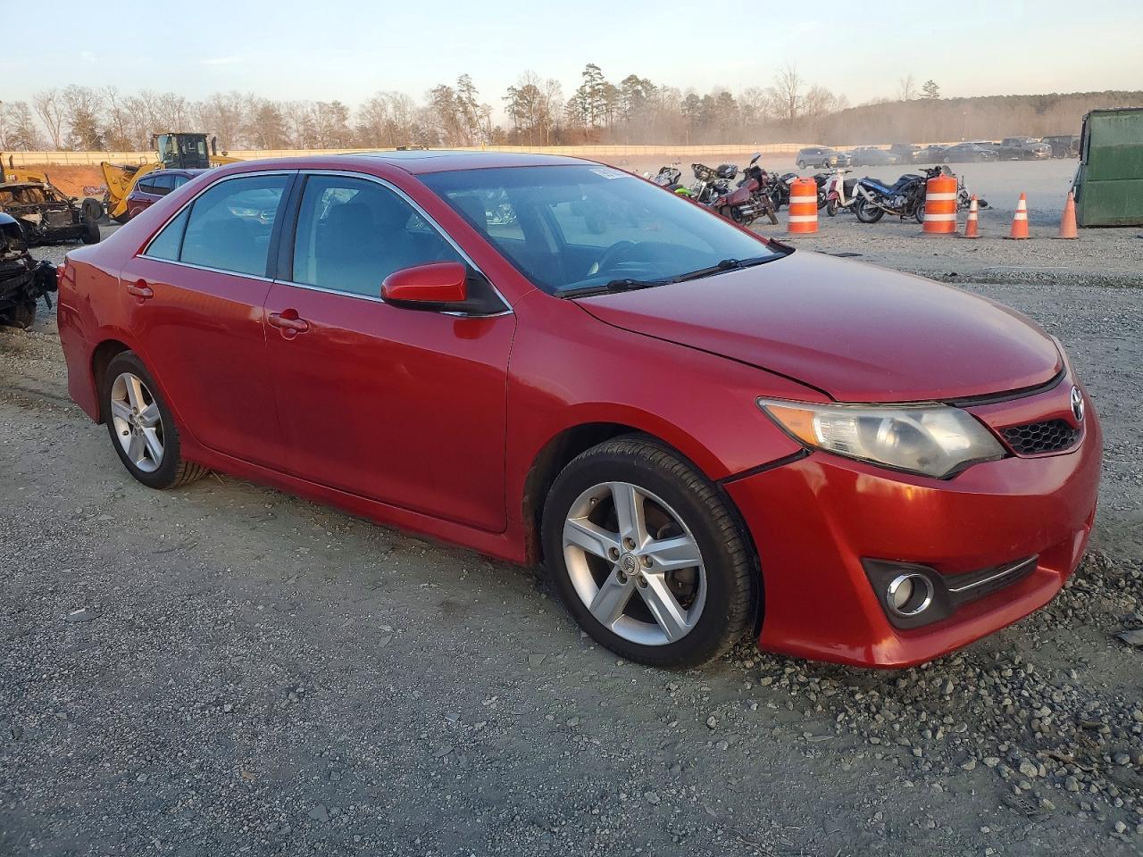 2013 TOYOTA CAMRY