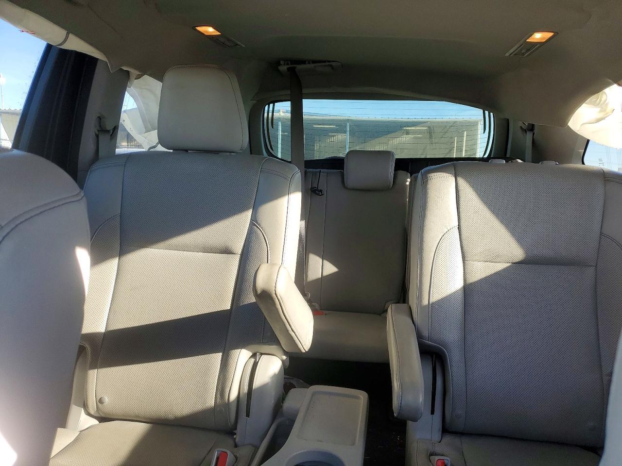 2016 TOYOTA Highlander Hybrid