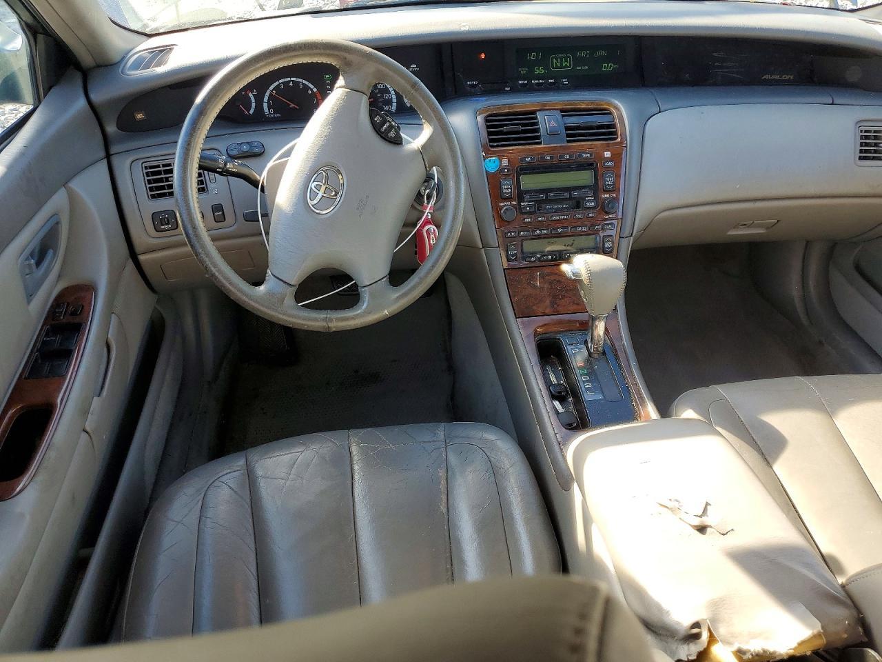 2002 TOYOTA Avalon
