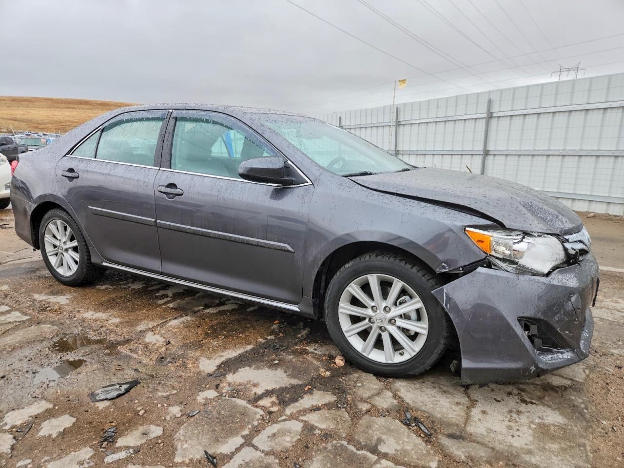 2014 TOYOTA CAMRY