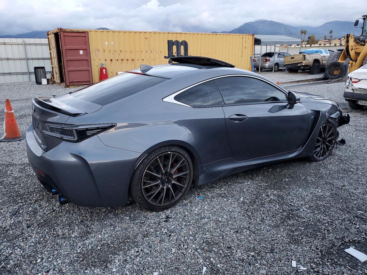 2016 LEXUS RC F